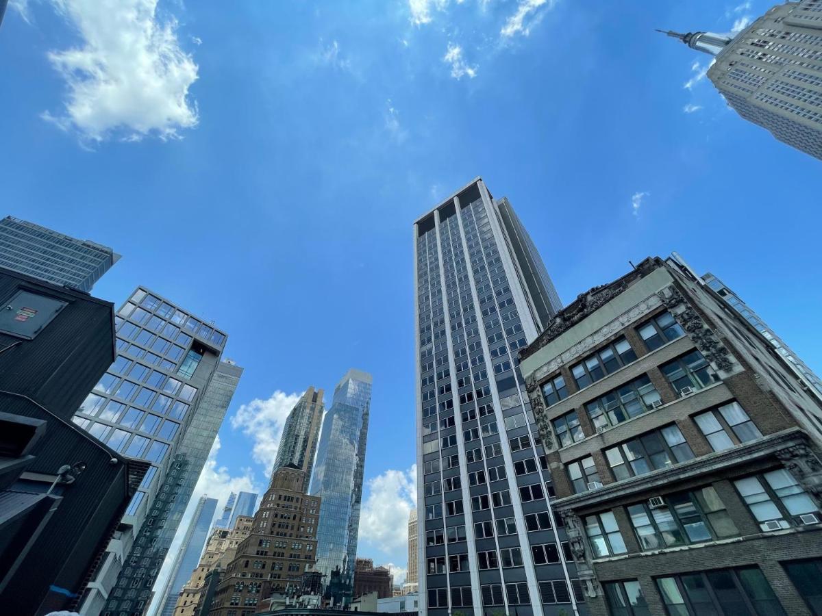 Hotel And The City, Rooftop City View New York Exterior photo